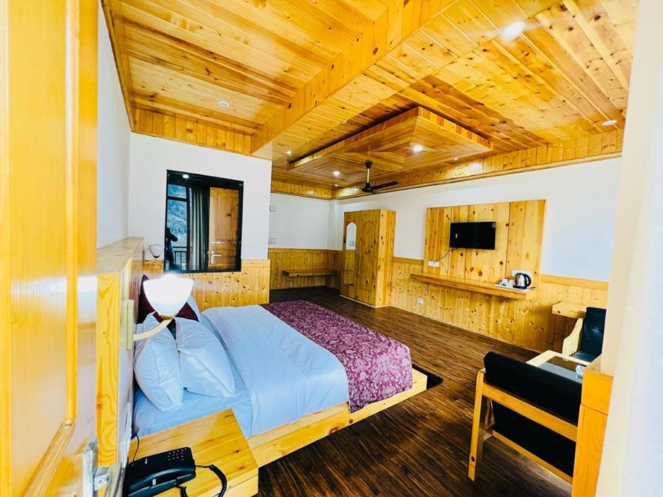 Hotel Sakura Palace 마날리 외부 사진