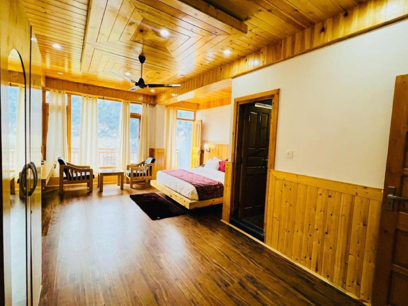 Hotel Sakura Palace 마날리 외부 사진